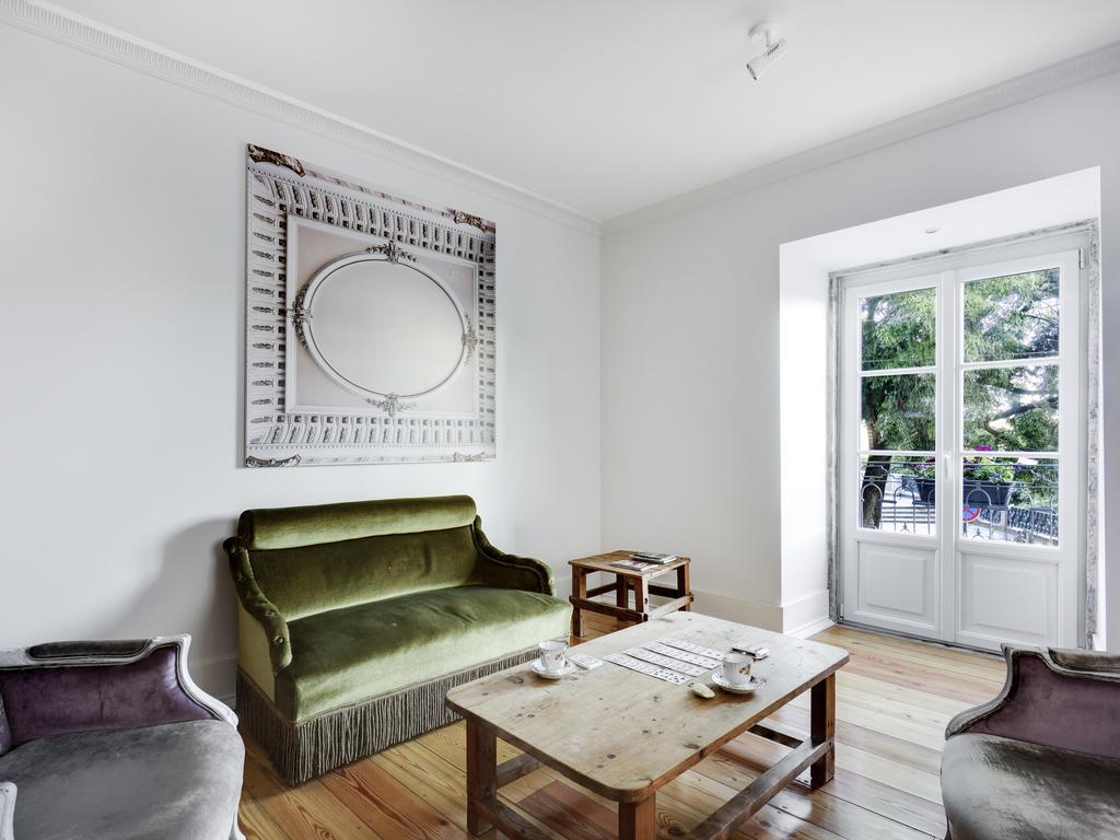 Deluxe Two-Bedroom Apartment City View