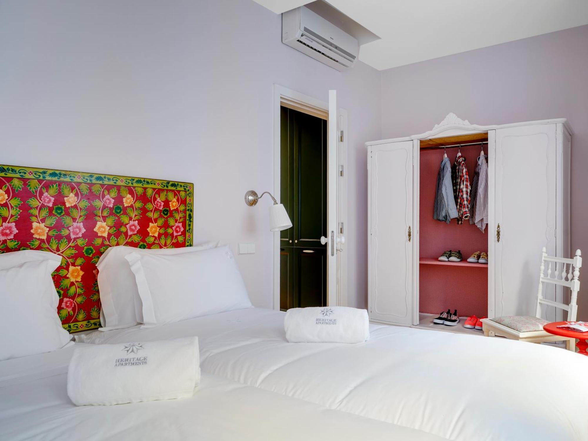 Deluxe Two-Bedroom Apartment City View